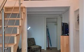 Ruhige Art-Garconniere mit Balkon